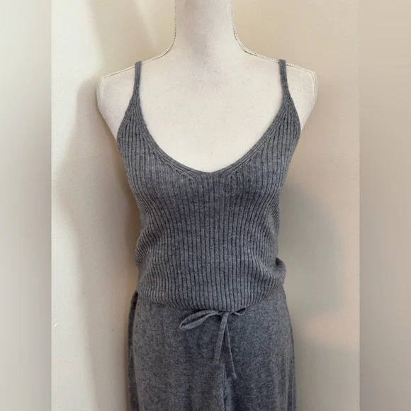 Rumored Wide Leg Knit Pants Two Piece Lounge Set In Charcoal Medium Size NWT - Picture 3 of 12